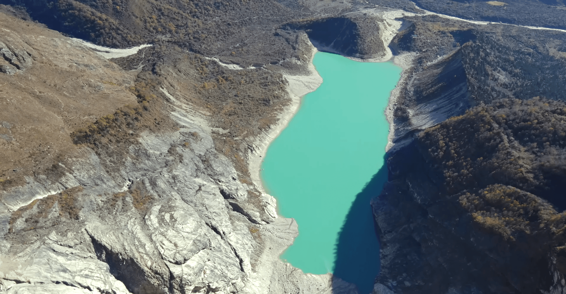 Glacier below Mount Manaslu near the Manaslu Base Camp trekking route